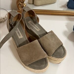 Steve Madden Taupe Espadrille Wedges